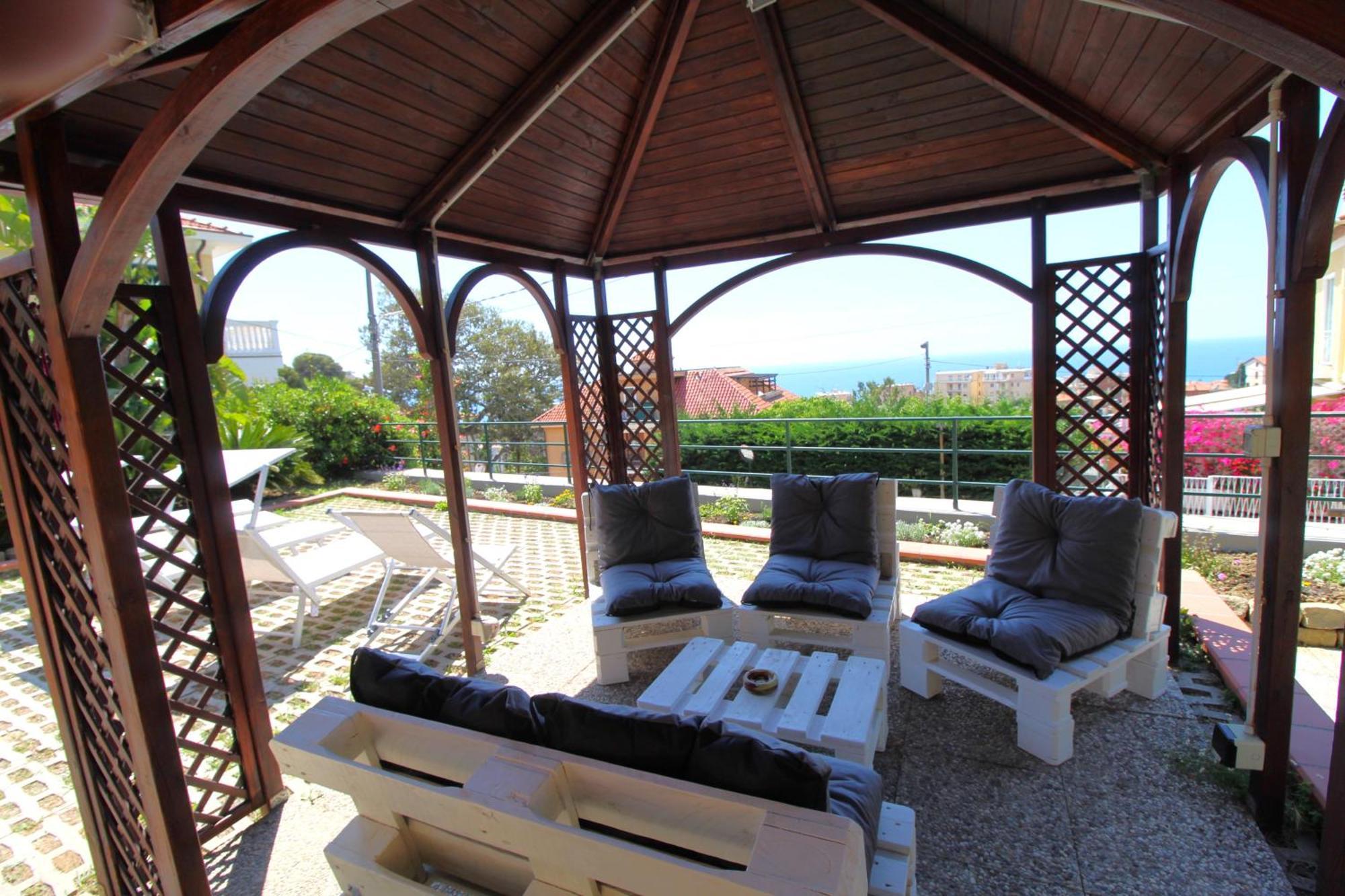 La Pace, Il Sole, Il Mare - Sanremo Casa Indipendente Vista Mare, Posto Auto Privato, Ampio Spazio Esterno Attrezzato, A Pochi Minuti Dalle Spiagge Exterior photo