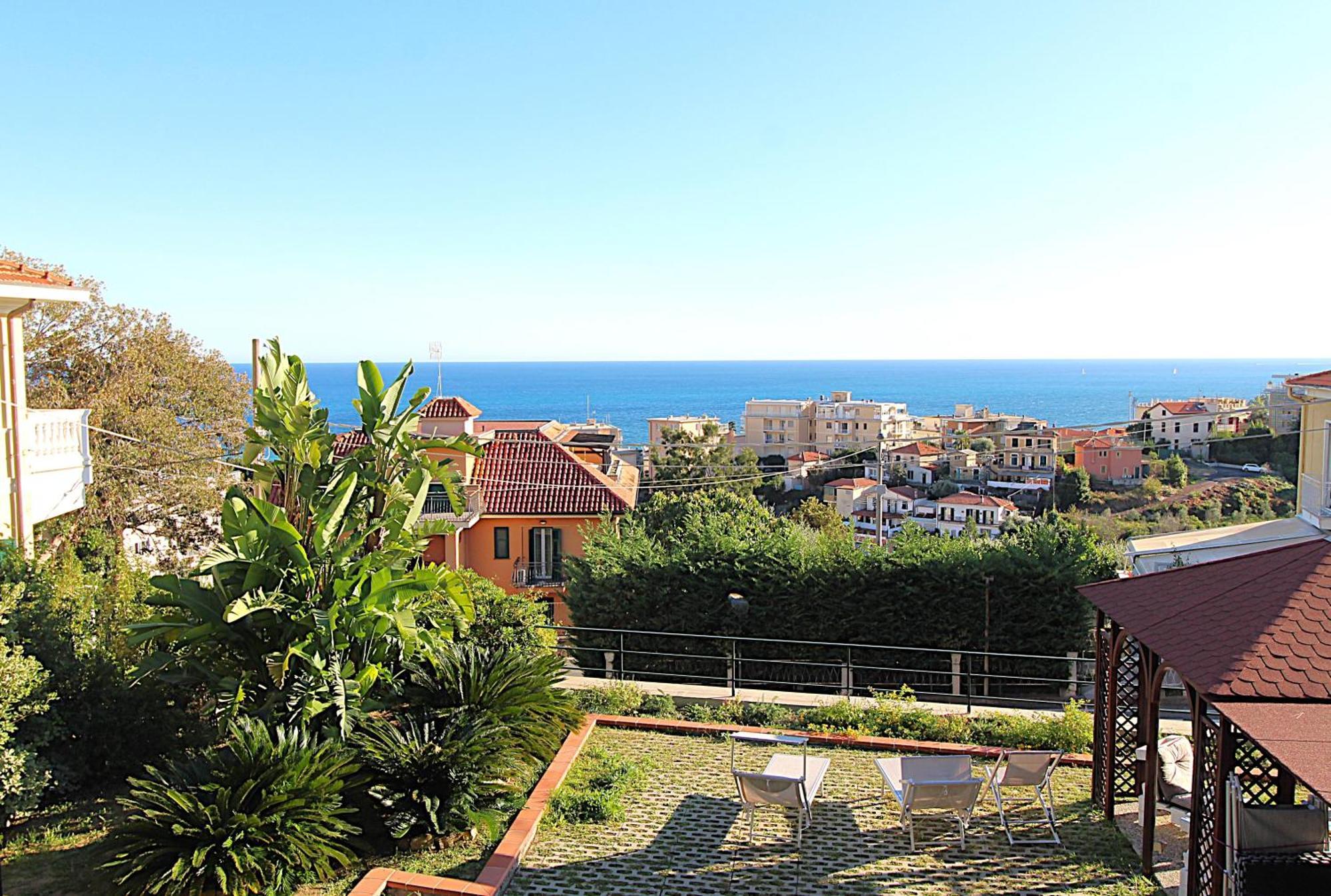 La Pace, Il Sole, Il Mare - Sanremo Casa Indipendente Vista Mare, Posto Auto Privato, Ampio Spazio Esterno Attrezzato, A Pochi Minuti Dalle Spiagge Exterior photo